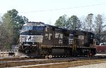 NS 9899 & 8905 sit in Glenwood Yard